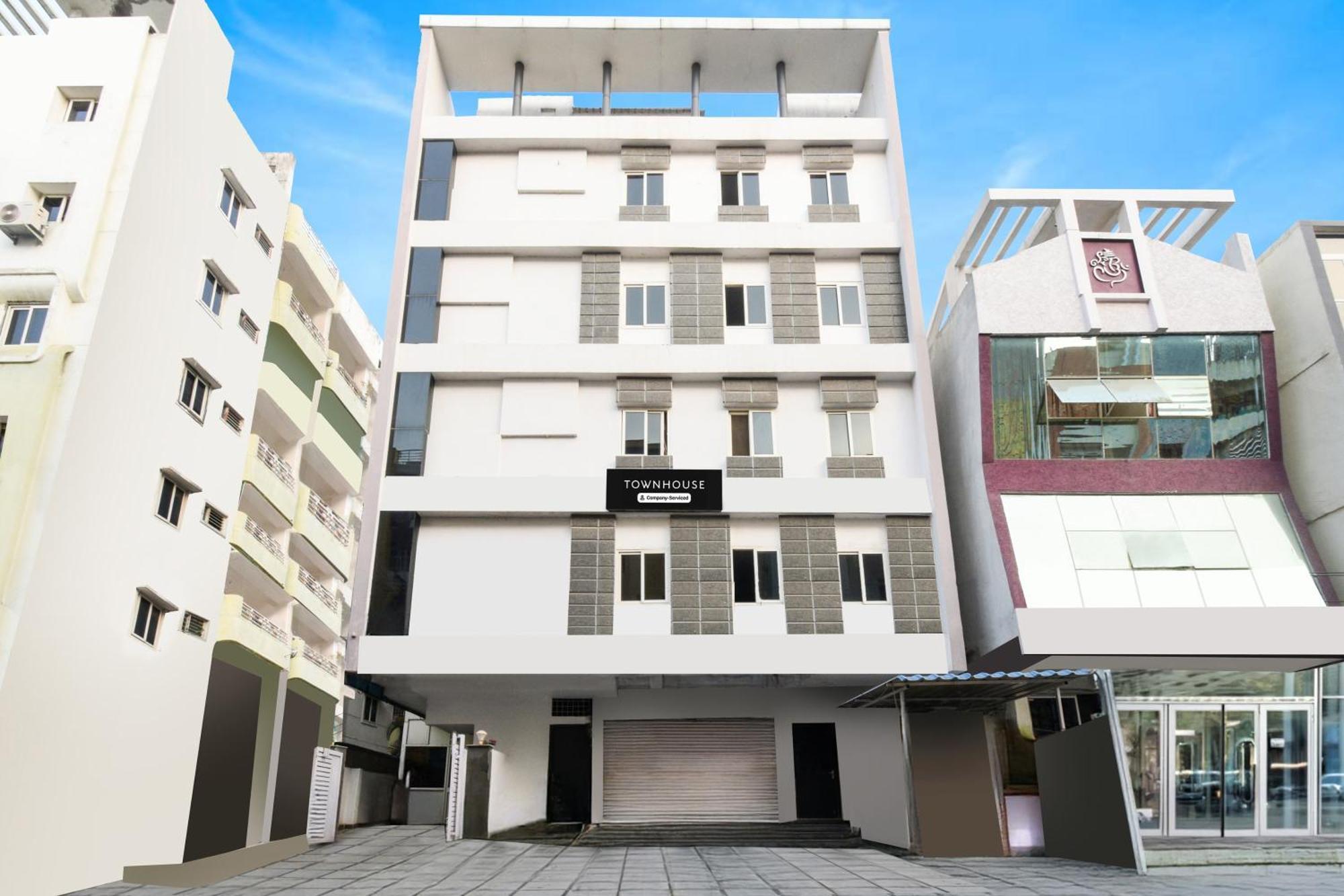 Super Townhouse Alwal Road Hotell Trimulgherry Exteriör bild