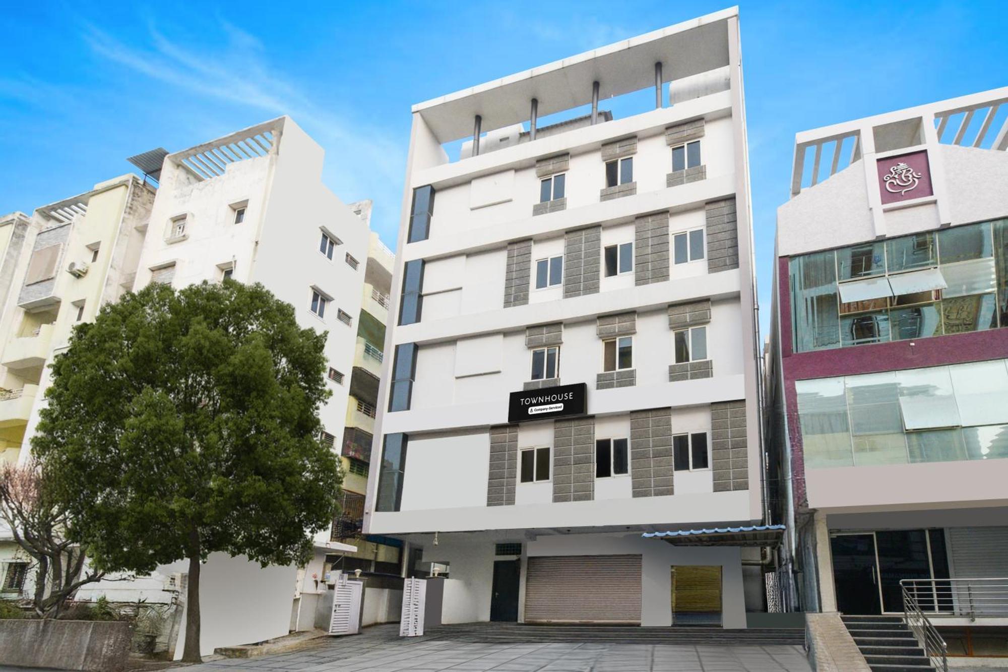 Super Townhouse Alwal Road Hotell Trimulgherry Exteriör bild