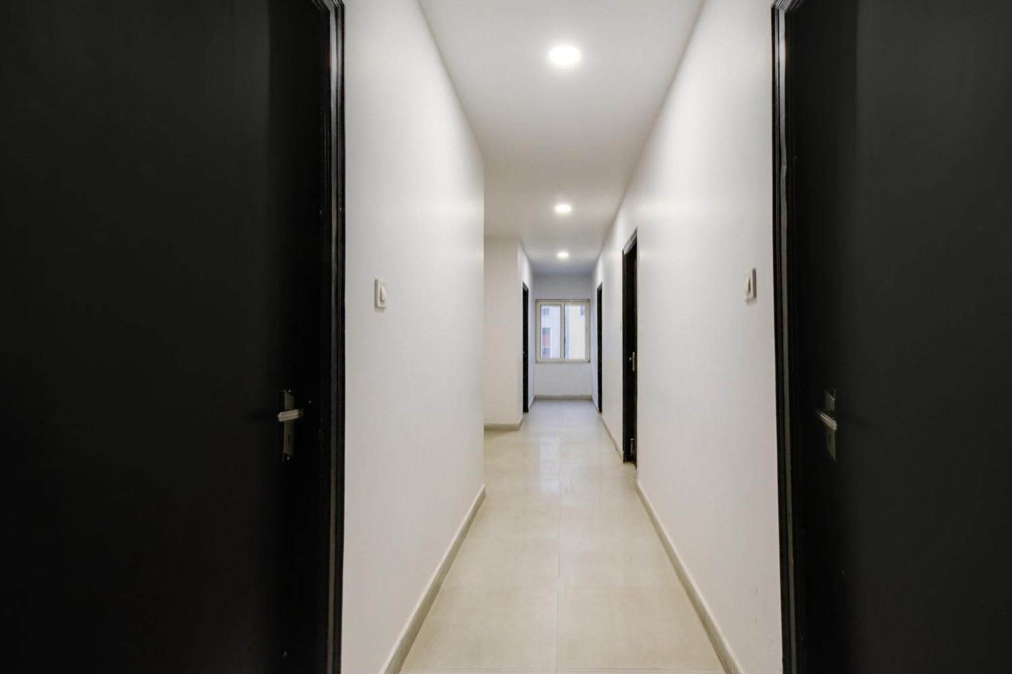 Super Townhouse Alwal Road Hotell Trimulgherry Exteriör bild